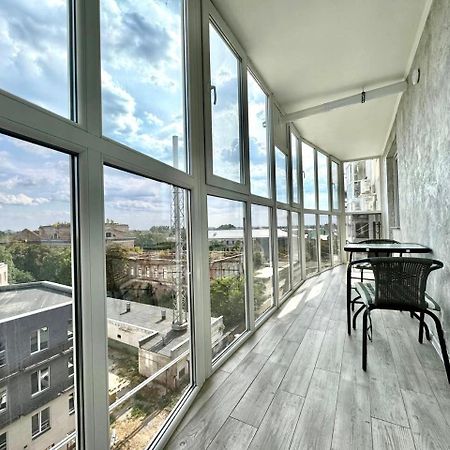 Apartpoltava: Business-Class Apartments with Panoramic Balcony in Prestigious New Building Exterior photo